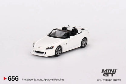 MINI GT 1:64 HONDA S2000 (AP2) CR GRAND PRIX WHITE (MGT00656)