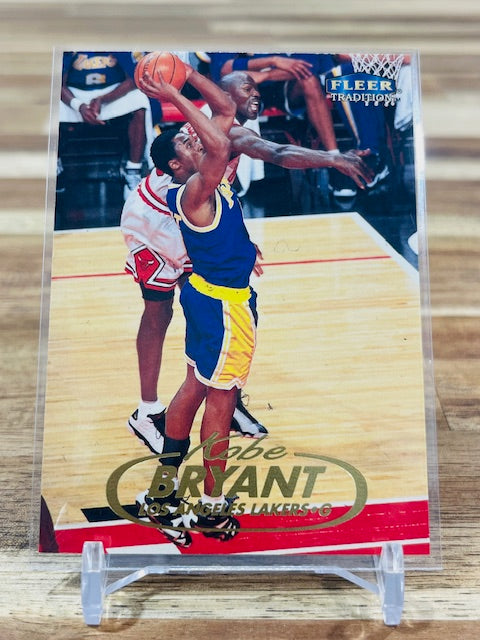 1998 Fleer Tradition #1 - Kobe Bryant -