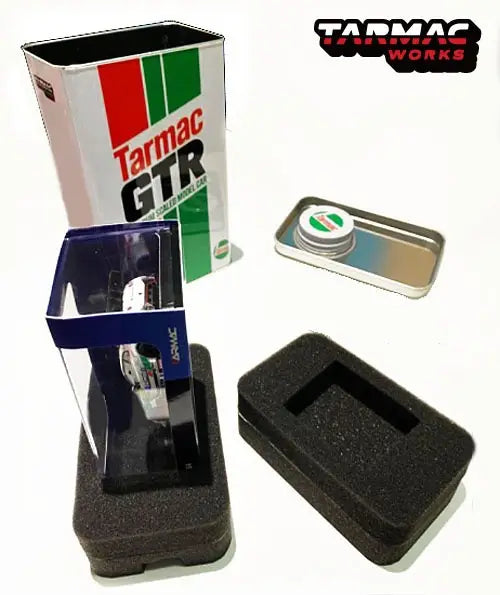 1/64 Nissan Nismo GT-R GT3 Macau GT Cup FIA GT World Cup 2018 With Metal Oil Can Driver: T.Matsuda